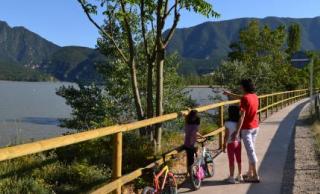 Imatge del camí que forma l'itinerari de natura de Vorejant Terradets